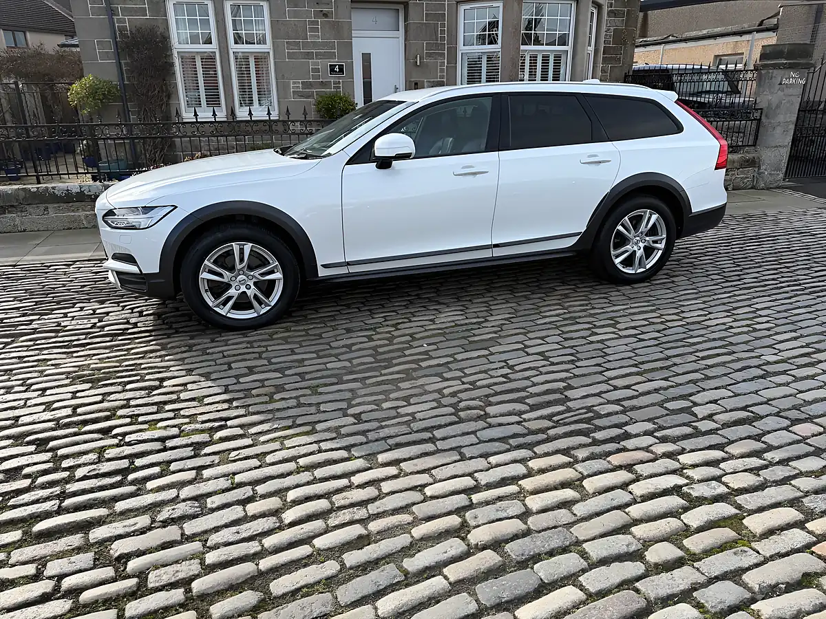 Used 2017 Volvo V90 Cross Country White - Interior and Exterior details 15