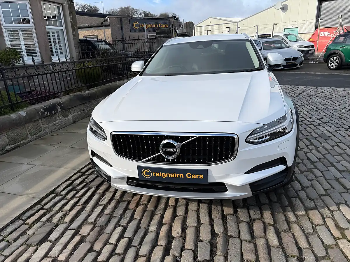 Used 2017 Volvo V90 Cross Country White - Interior and Exterior details 17