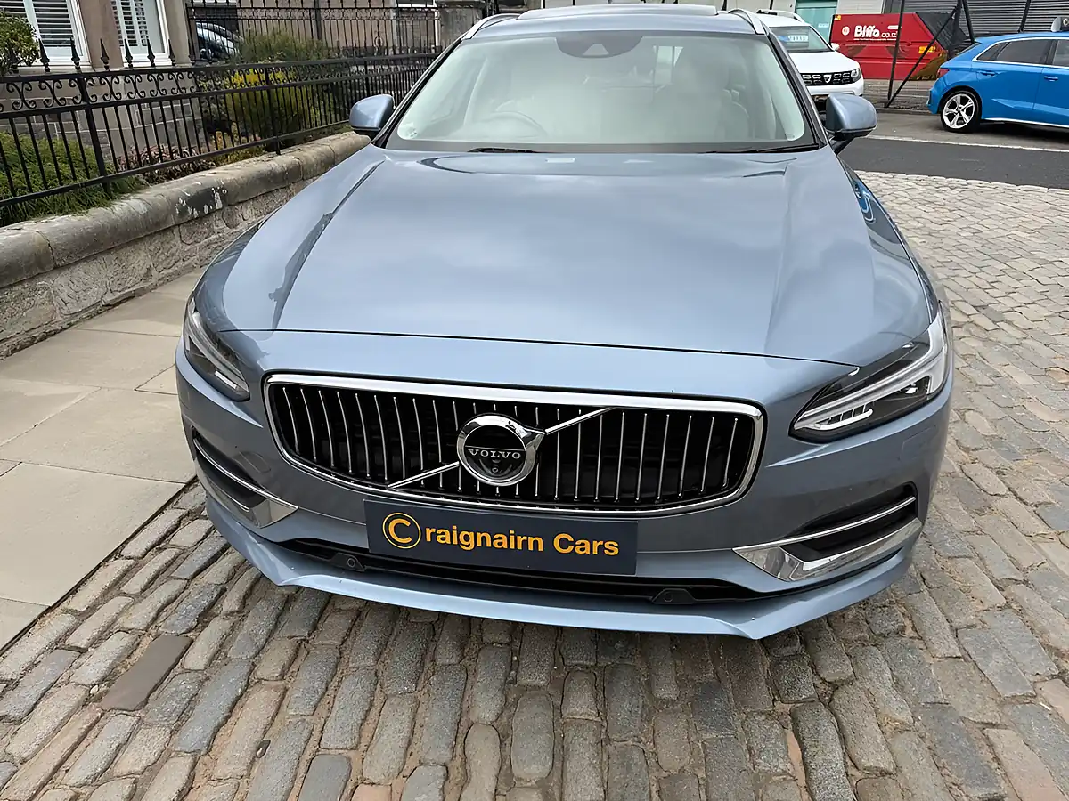 Used 2017 Volvo V90 Inscription Blue - Interior and Exterior details 10