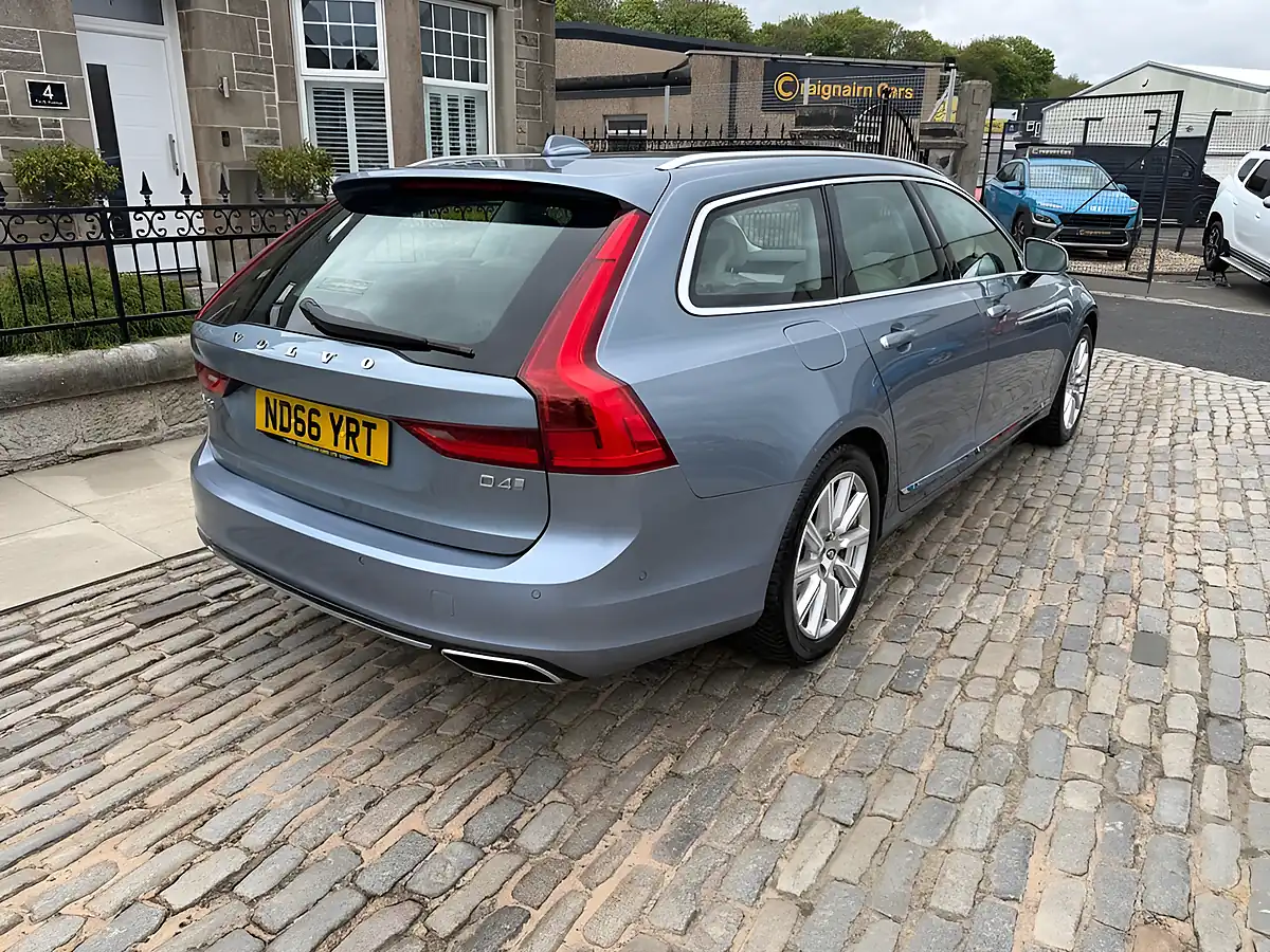 Used 2017 Volvo V90 Inscription Blue - Interior and Exterior details 11