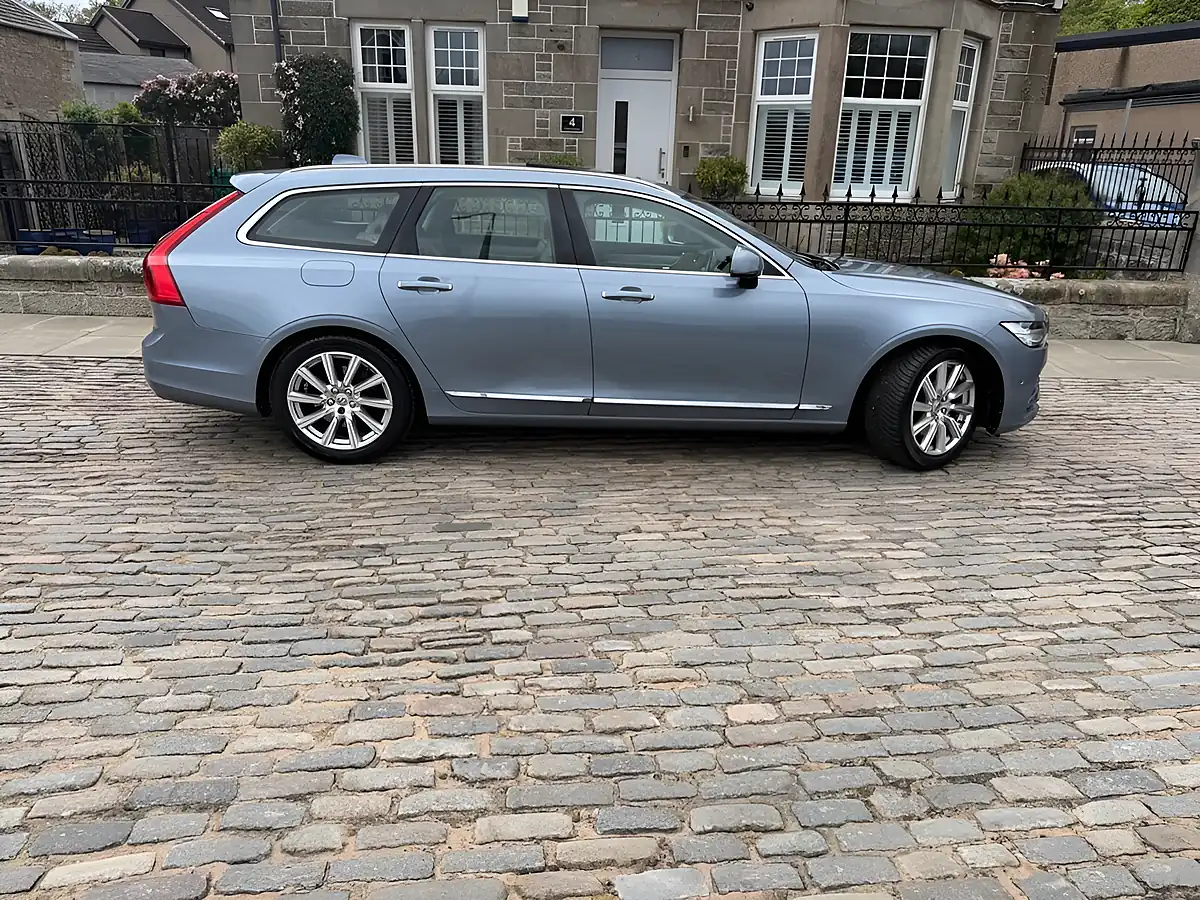 Used 2017 Volvo V90 Inscription Blue - Interior and Exterior details 16
