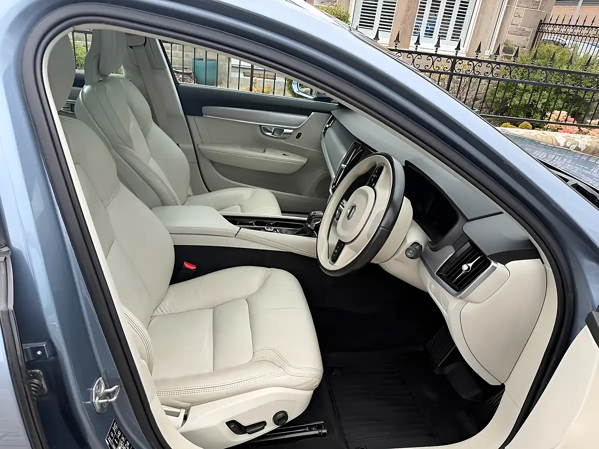 Used 2017 Volvo V90 Inscription Blue - Interior and Exterior details 2