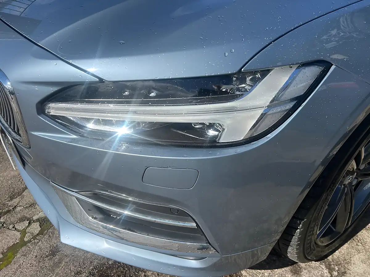 Used 2017 Volvo V90 Inscription Blue - Interior and Exterior details 10