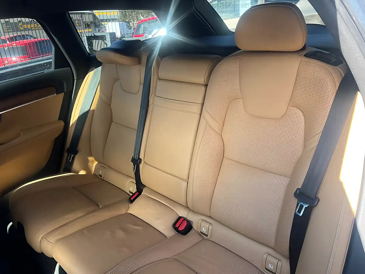 Used 2017 Volvo V90 Inscription Blue - Interior and Exterior details 17