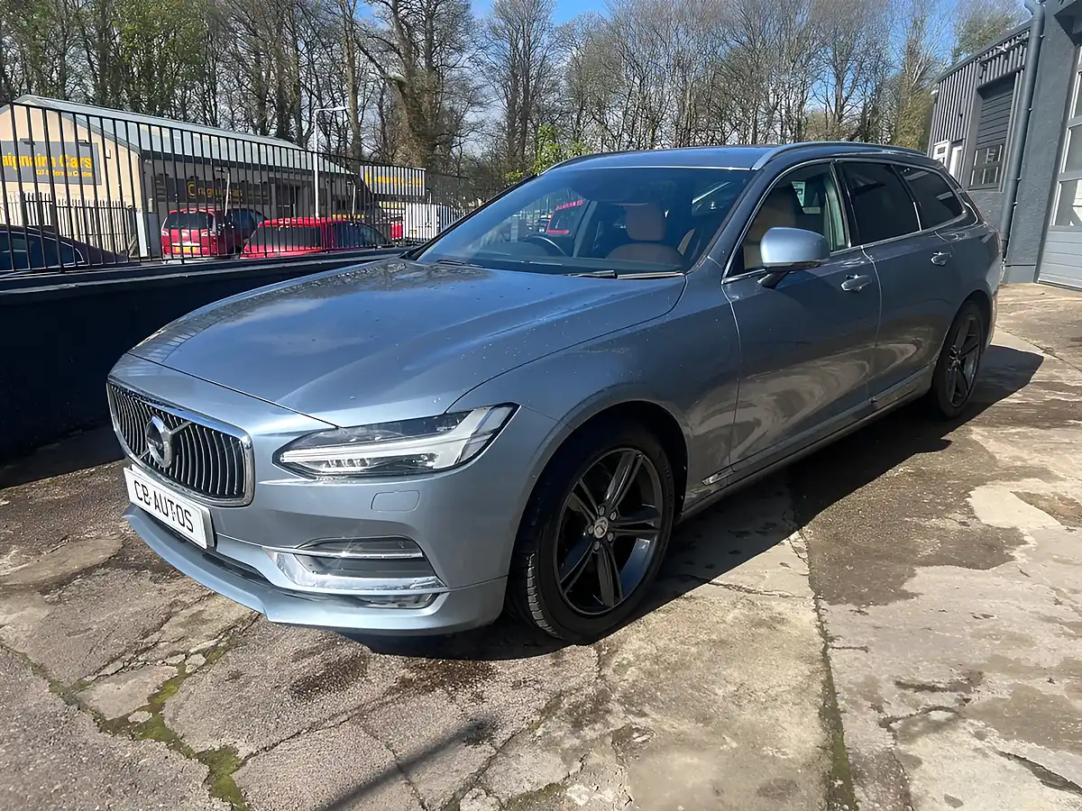Used 2017 Volvo V90 Inscription Blue - Interior and Exterior details 9