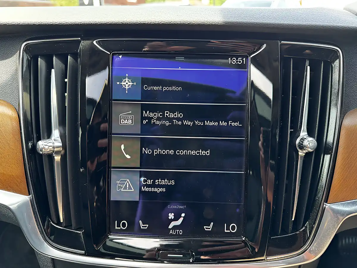 Used 2017 Volvo V90 Inscription Pro Blue - Interior and Exterior details 15