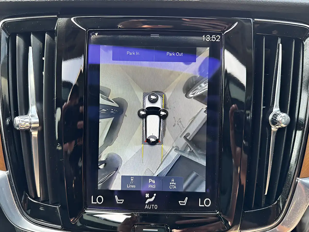 Used 2017 Volvo V90 Inscription Pro Blue - Interior and Exterior details 16