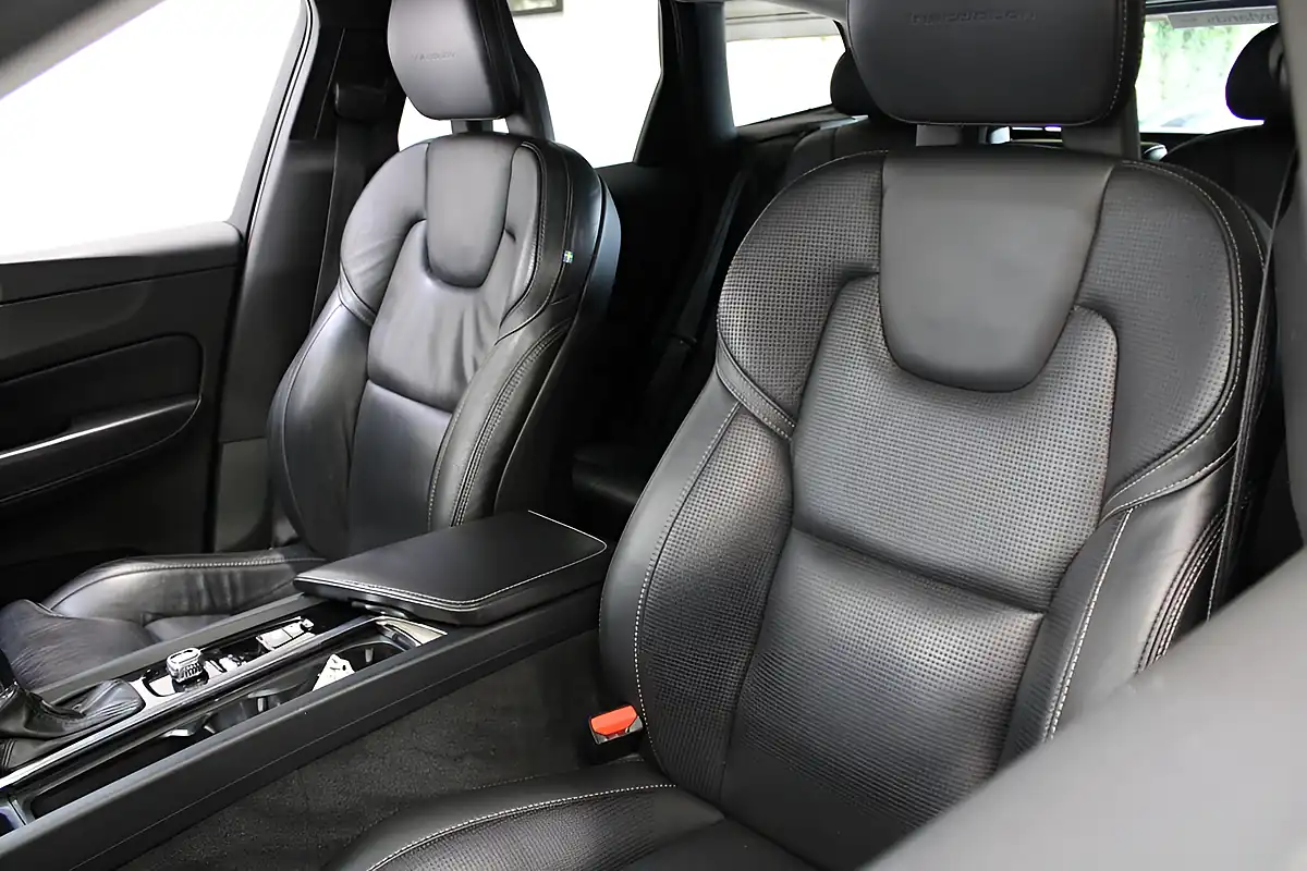 Used 2017 Volvo XC60 Inscription Pro Black - Interior and Exterior details 19
