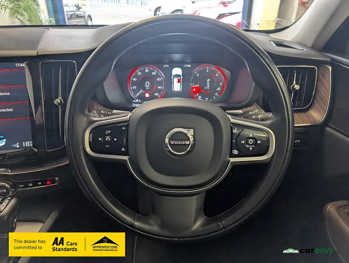 Used 2017 Volvo XC60 Inscription Pro Fusion Red - Interior and Exterior details 15