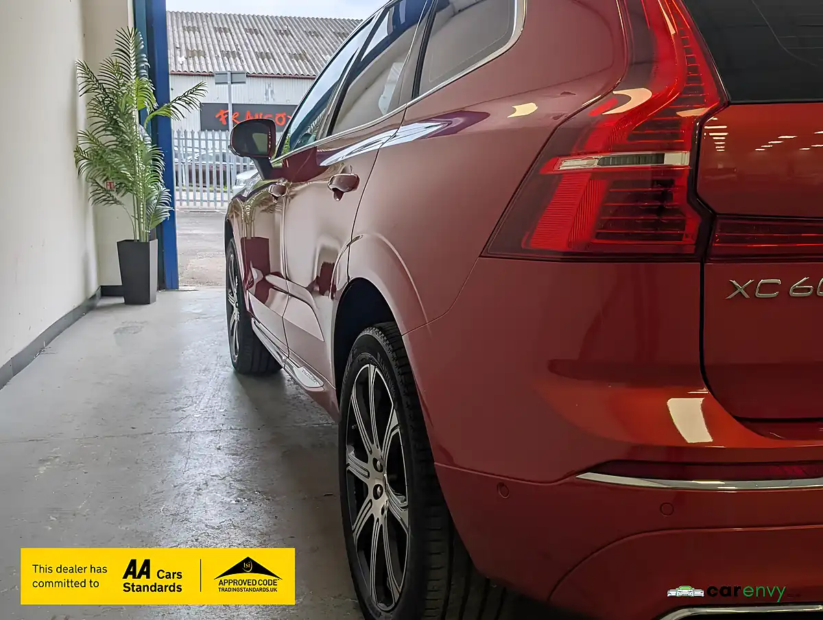 Used 2017 Volvo XC60 Inscription Pro Fusion Red - Interior and Exterior details 7