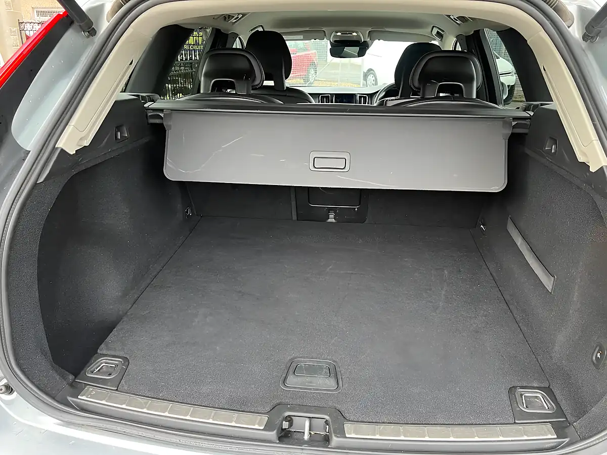 Used 2017 Volvo XC60 Inscription Silver - Interior and Exterior details 19