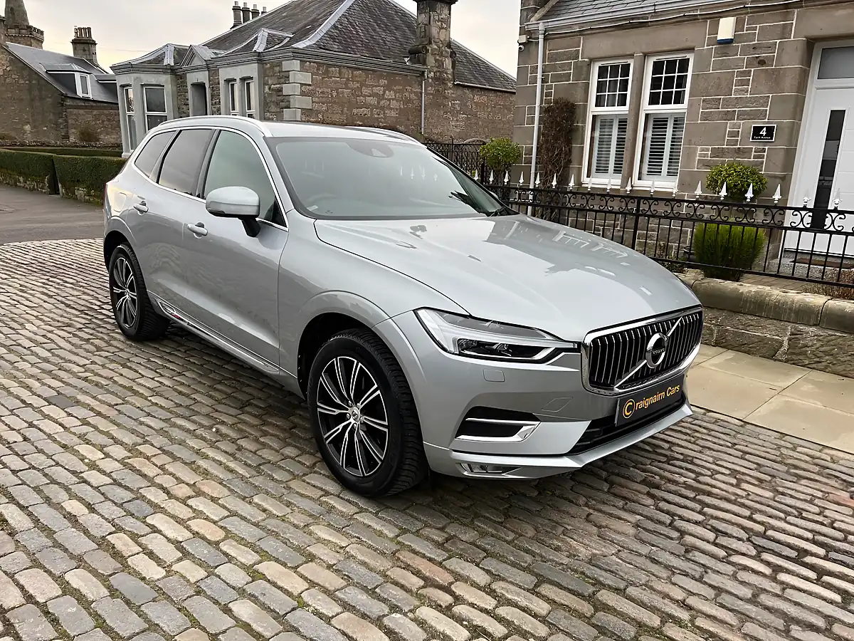 Used 2017 Volvo XC60 Inscription Silver - Interior and Exterior details 8