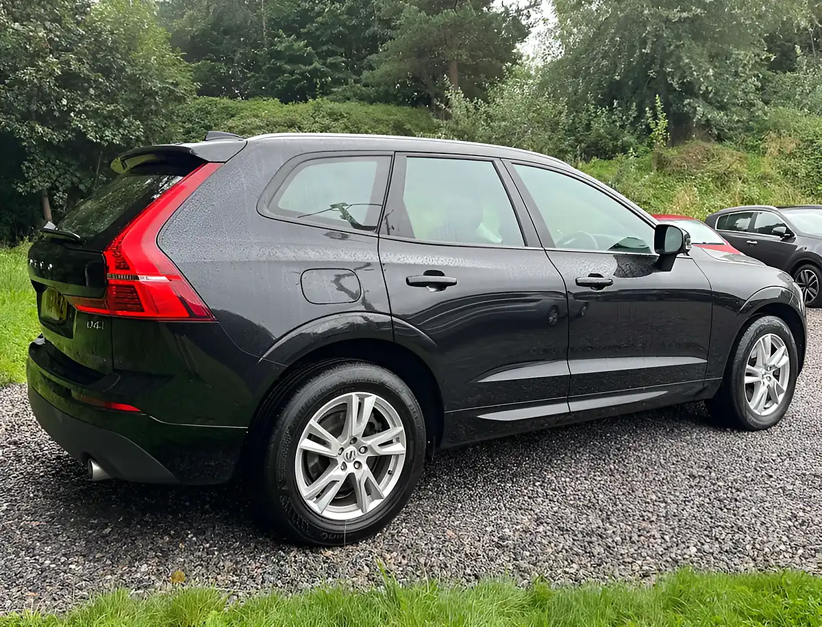 Used 2017 Volvo XC60 Momentum Onyx Black - Interior and Exterior details 3