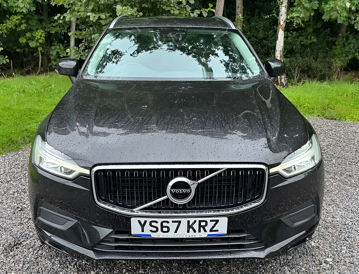 Used 2017 Volvo XC60 Momentum Onyx Black - Interior and Exterior details 8