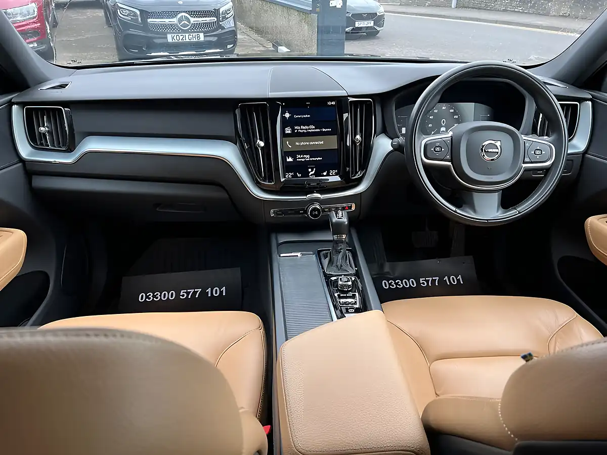 Used 2017 Volvo XC60 Momentum Pro Pine Grey - Interior and Exterior details 16