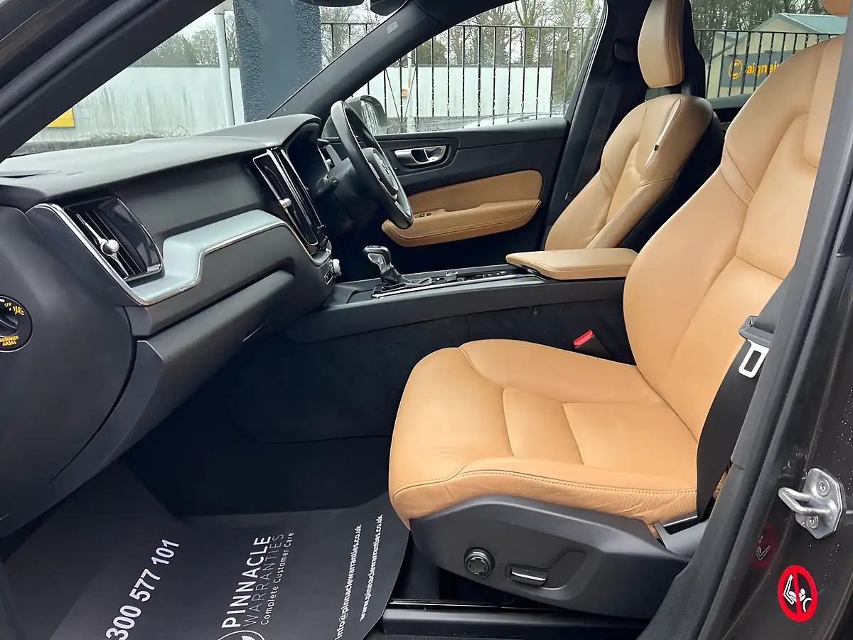 Used 2017 Volvo XC60 Momentum Pro Pine Grey - Interior and Exterior details 17