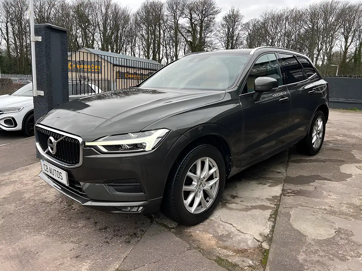 Used 2017 Volvo XC60 Momentum Pro Pine Grey - Interior and Exterior details 8