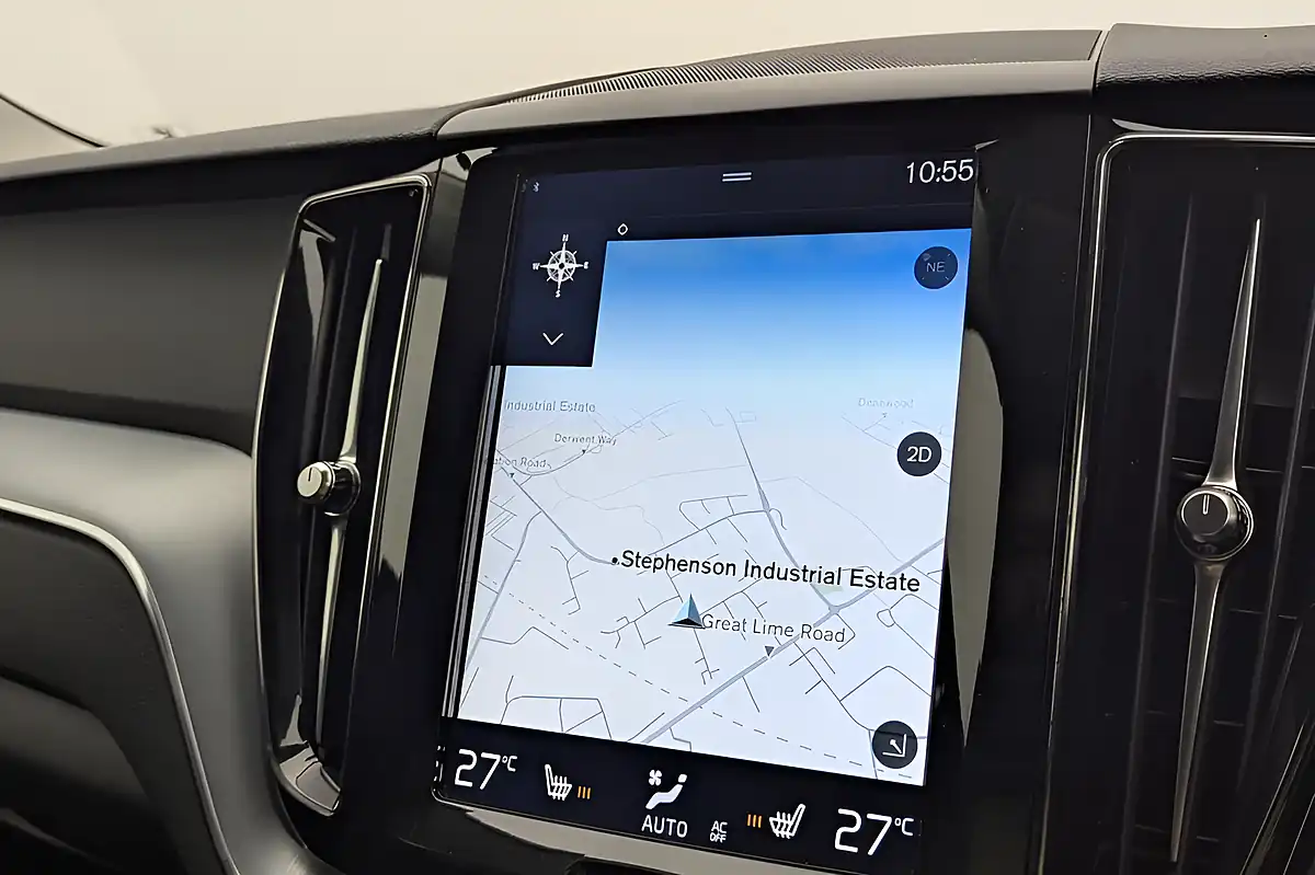 Used 2017 Volvo XC60 Momentum Pro White - Interior and Exterior details 10