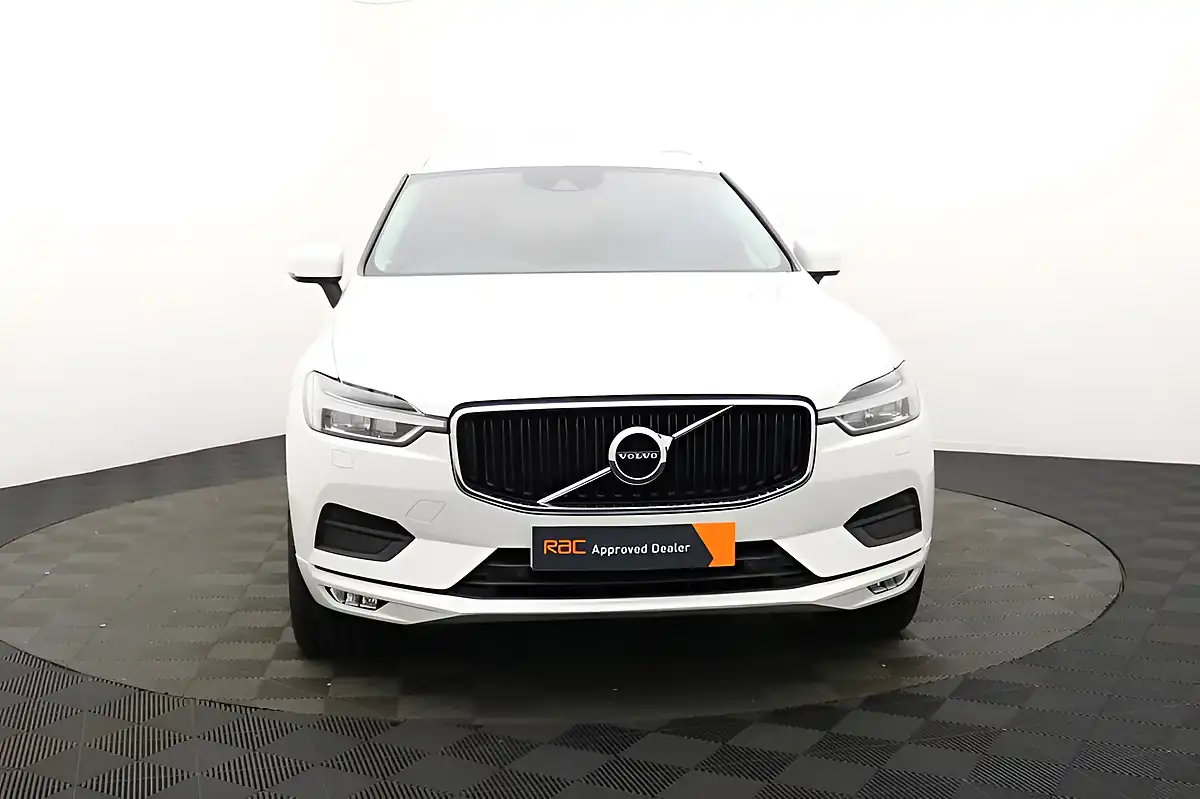 Used 2017 Volvo XC60 Momentum Pro White - Interior and Exterior details 7