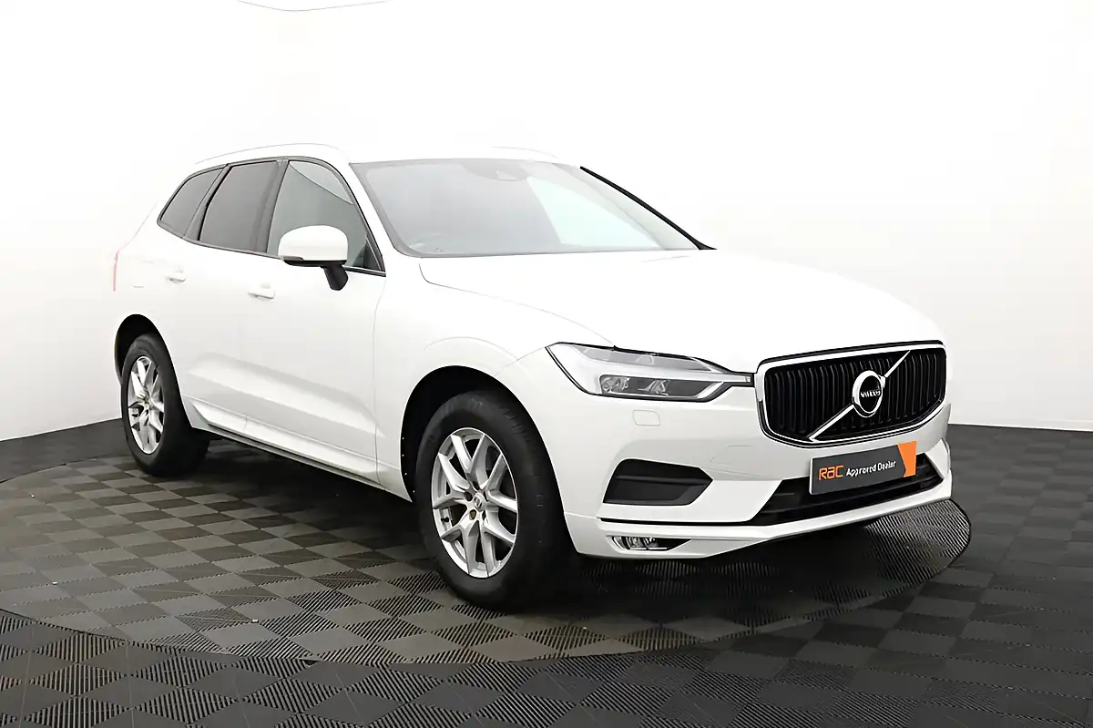 Used 2017 Volvo XC60 Momentum Pro White - Interior and Exterior details 8