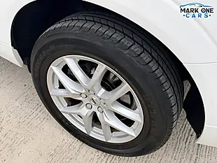 Used 2017 Volvo XC60 Momentum White - Interior and Exterior details 4