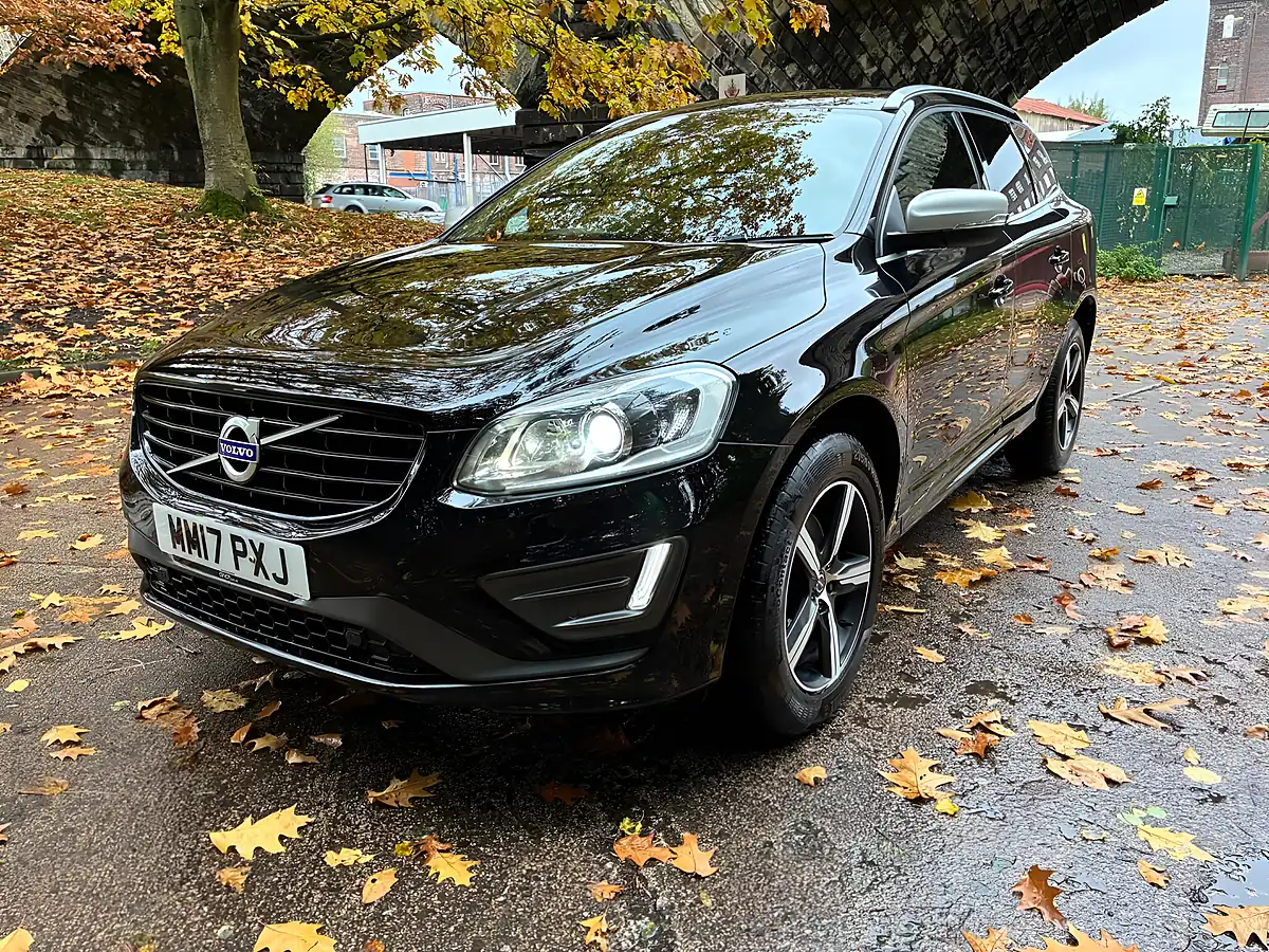Used 2017 Volvo XC60 R-Design Lux Nav Black - Interior and Exterior details 10