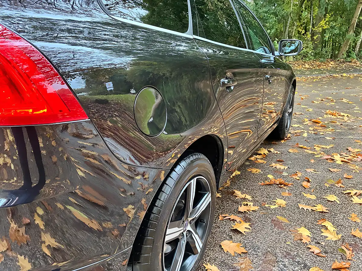 Used 2017 Volvo XC60 R-Design Lux Nav Black - Interior and Exterior details 11