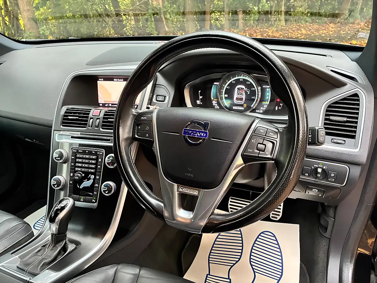 Used 2017 Volvo XC60 R-Design Lux Nav Black - Interior and Exterior details 13