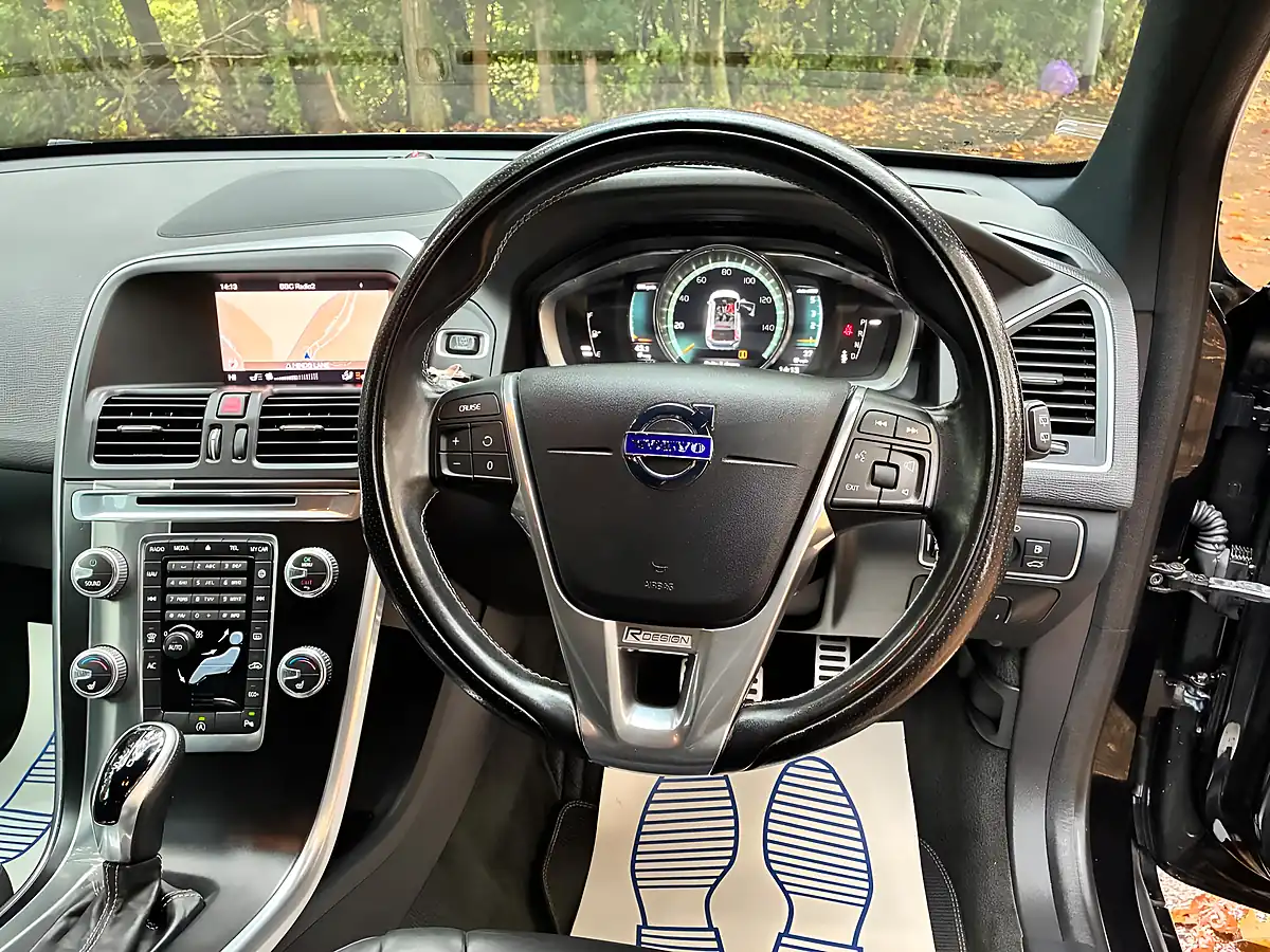 Used 2017 Volvo XC60 R-Design Lux Nav Black - Interior and Exterior details 17