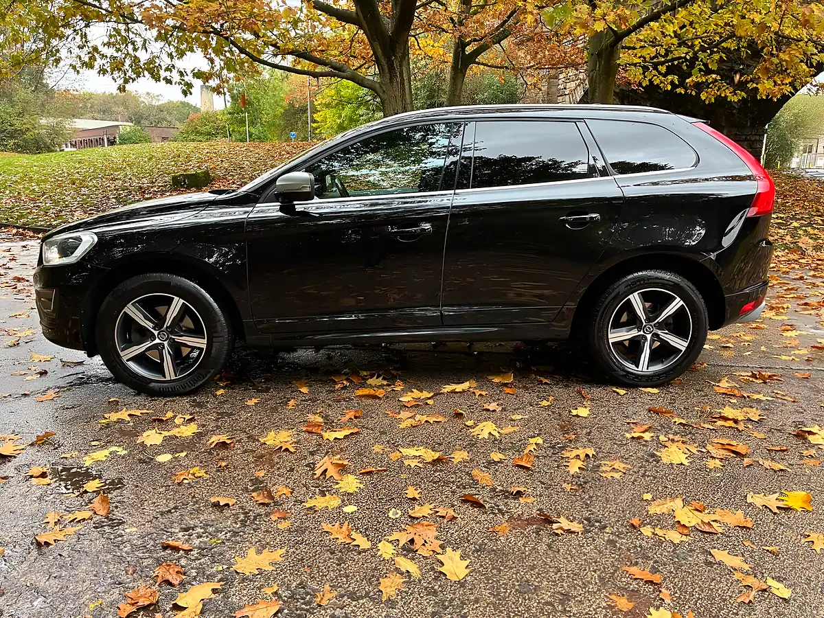 Used 2017 Volvo XC60 R-Design Lux Nav Black - Interior and Exterior details 9
