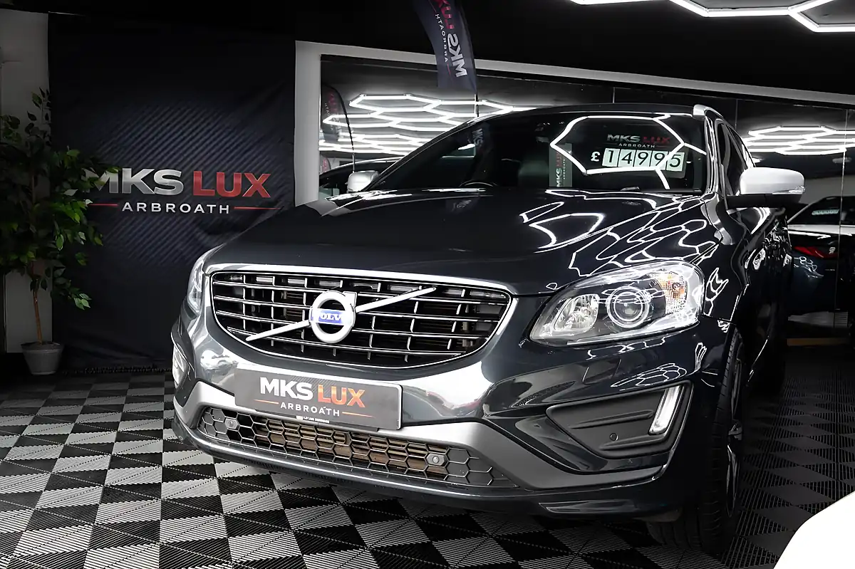 Used 2017 Volvo XC60 R-Design Lux Nav Grey - Interior and Exterior details 10