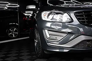 Used 2017 Volvo XC60 R-Design Lux Nav Grey - Interior and Exterior details 6