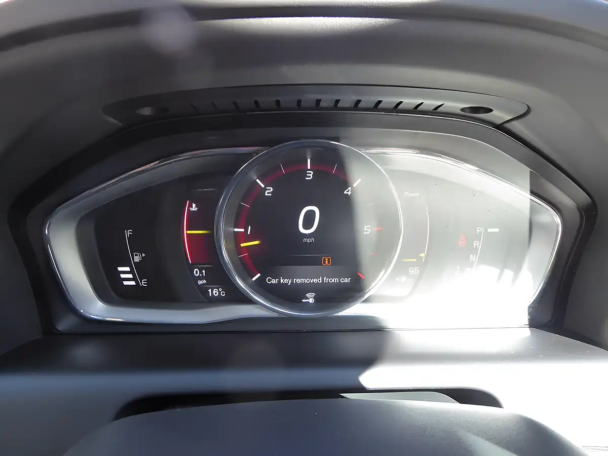 Used 2017 Volvo XC60 R-Design Lux Nav Red - Interior and Exterior details 20