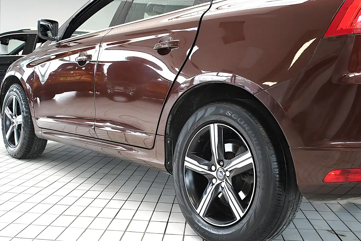 Used 2017 Volvo XC60 R-Design Lux Nav Rich Java (bronze) - Interior and Exterior details 19