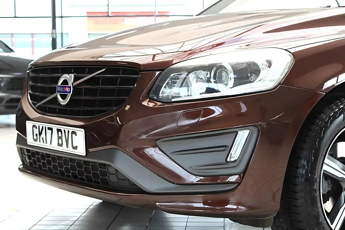 Used 2017 Volvo XC60 R-Design Lux Nav Rich Java (bronze) - Interior and Exterior details 4