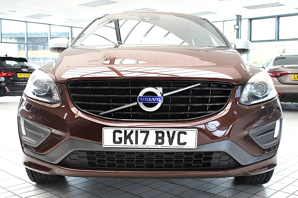 Used 2017 Volvo XC60 R-Design Lux Nav Rich Java (bronze) - Interior and Exterior details 8