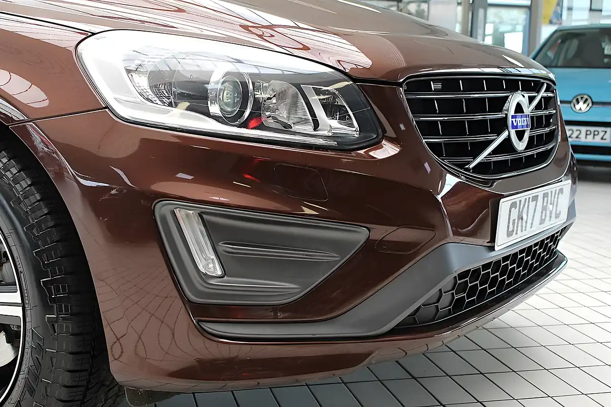 Used 2017 Volvo XC60 R-Design Lux Nav Rich Java (bronze) - Interior and Exterior details 9