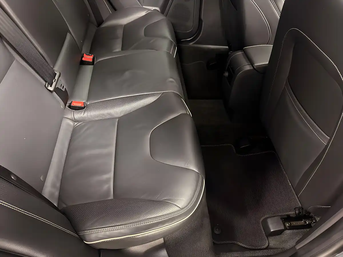 Used 2017 Volvo XC60 R-Design Lux Osmium Grey - Interior and Exterior details 11