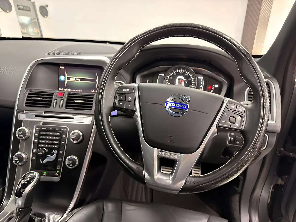 Used 2017 Volvo XC60 R-Design Lux Osmium Grey - Interior and Exterior details 17