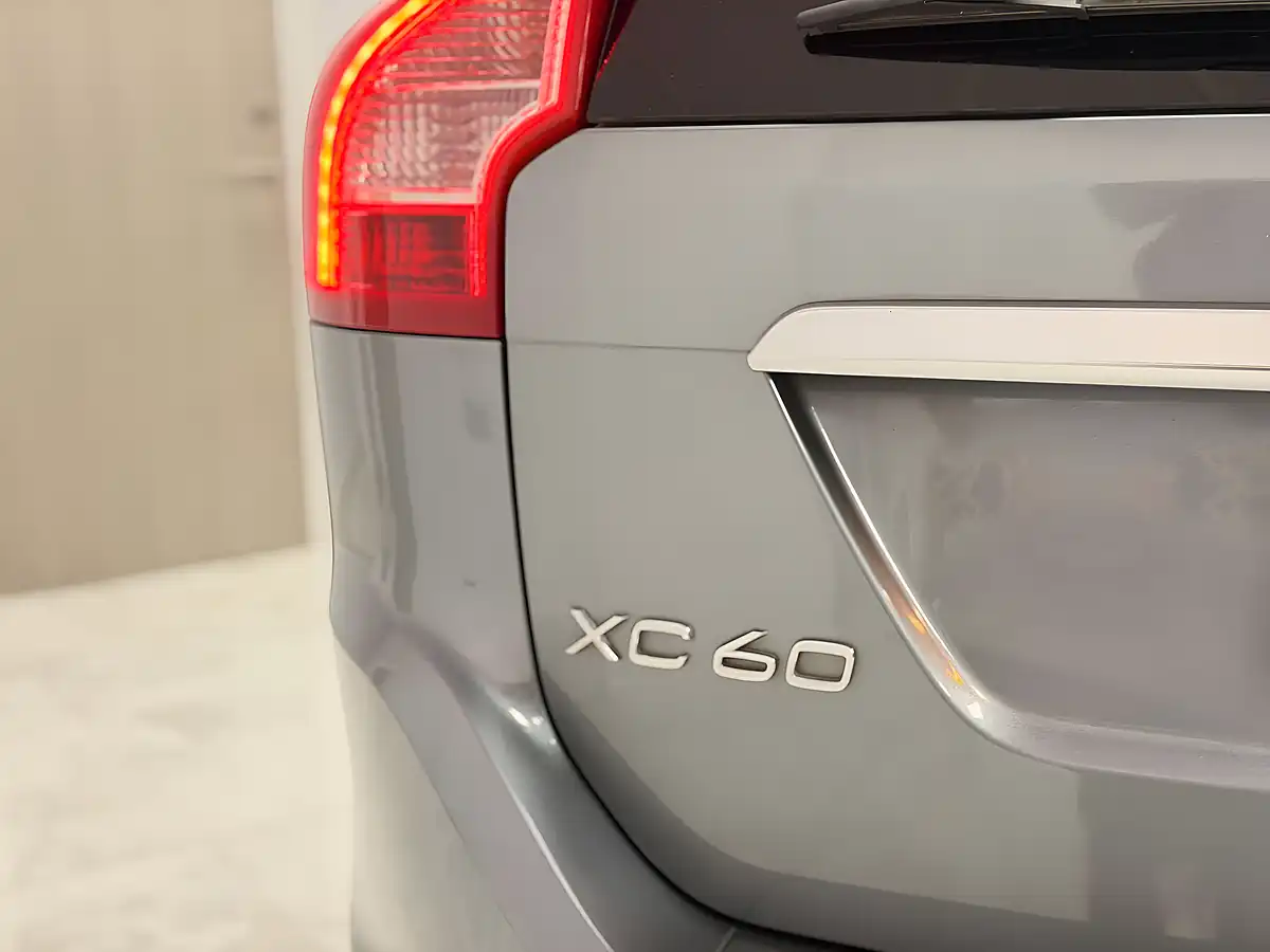 Used 2017 Volvo XC60 R-Design Lux Osmium Grey - Interior and Exterior details 19
