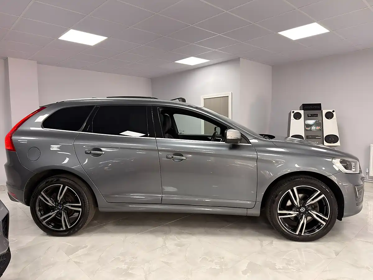 Used 2017 Volvo XC60 R-Design Lux Osmium Grey - Interior and Exterior details 8