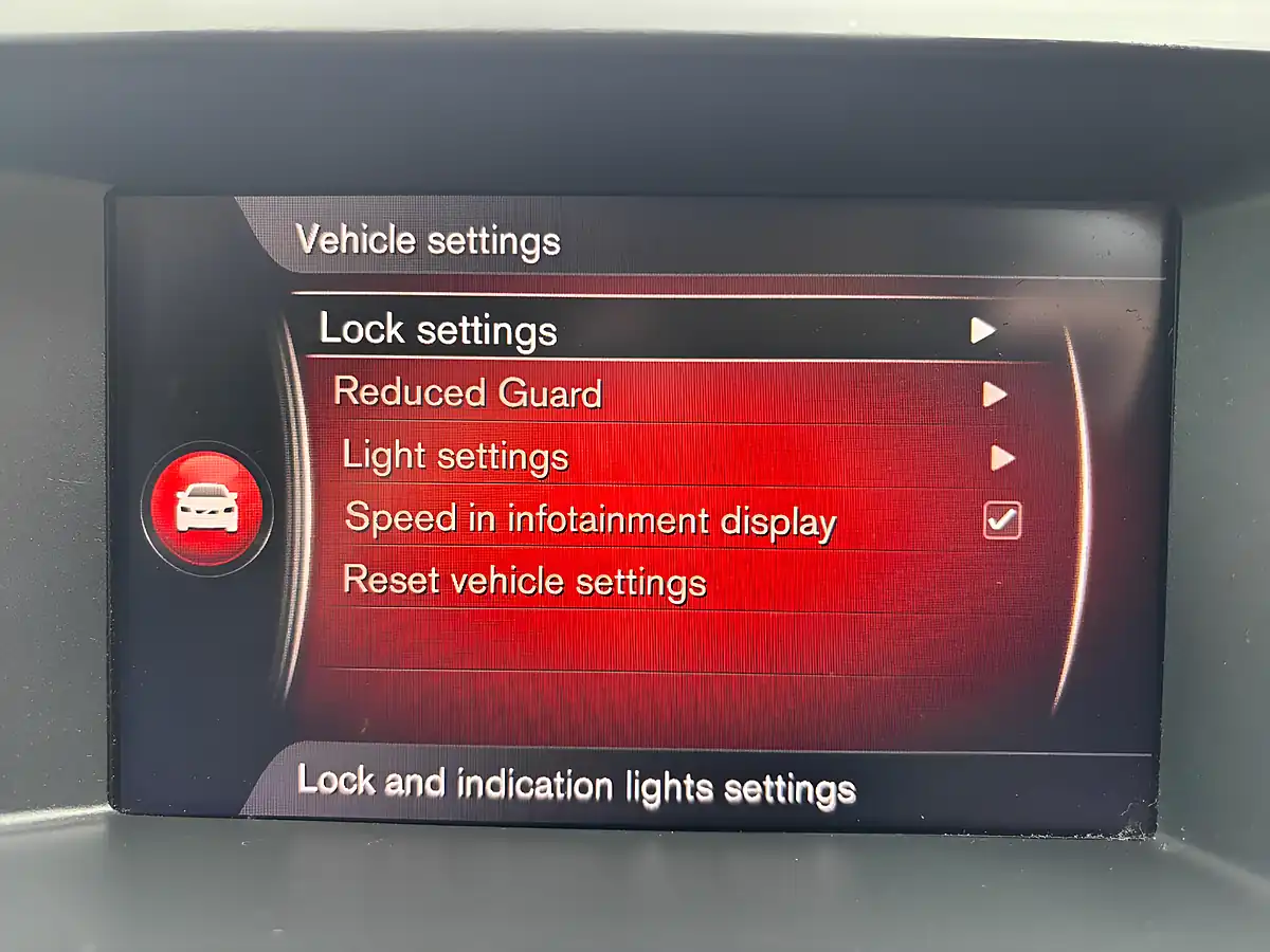Used 2017 Volvo XC60 R-Design Nav Blue - Interior and Exterior details 17