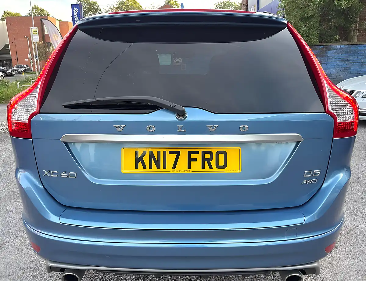 Used 2017 Volvo XC60 R-Design Nav Blue - Interior and Exterior details 7