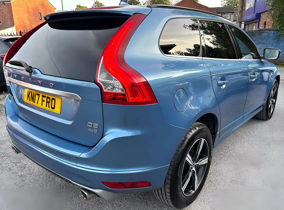 Used 2017 Volvo XC60 R-Design Nav Blue - Interior and Exterior details 8