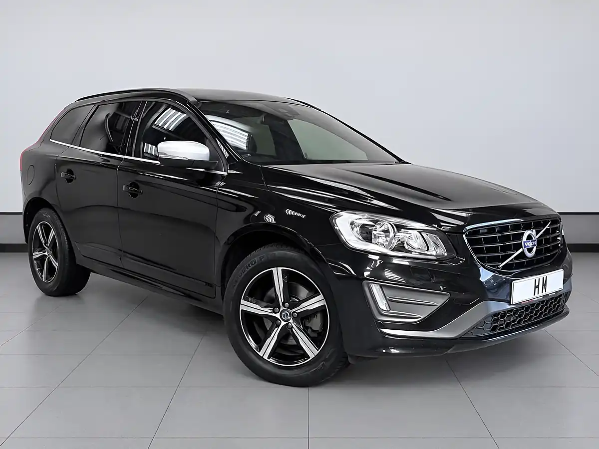 Used 2017 Volvo XC60 R-Design Nav Onyx Black - Front View