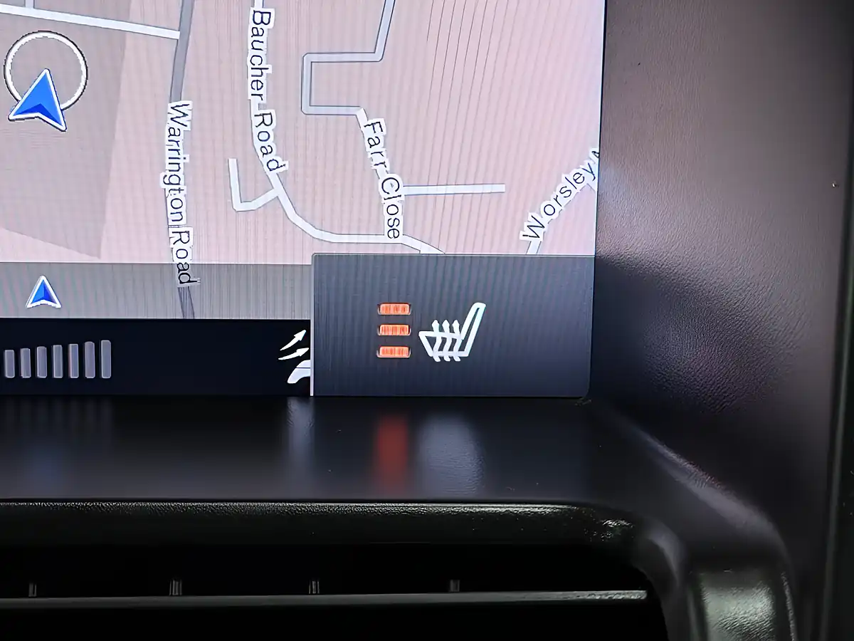 Used 2017 Volvo XC60 R-Design Nav Onyx Black - Interior and Exterior details 10