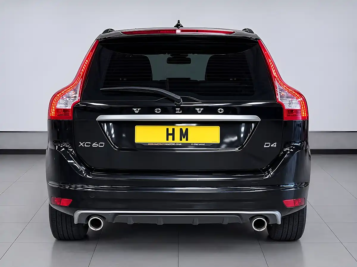 Used 2017 Volvo XC60 R-Design Nav Onyx Black - Interior and Exterior details 6
