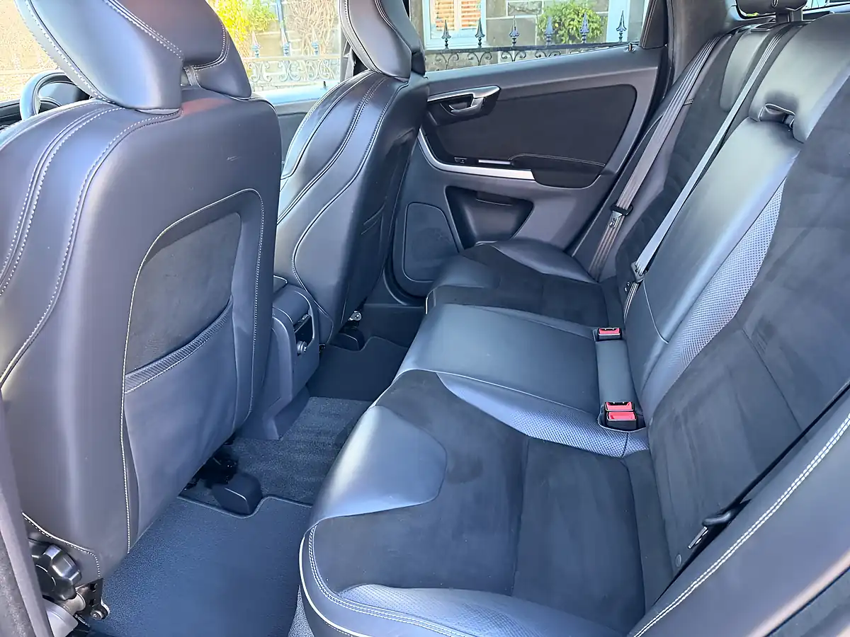 Used 2017 Volvo XC60 R-Design Nav Osmium Grey - Interior and Exterior details 17