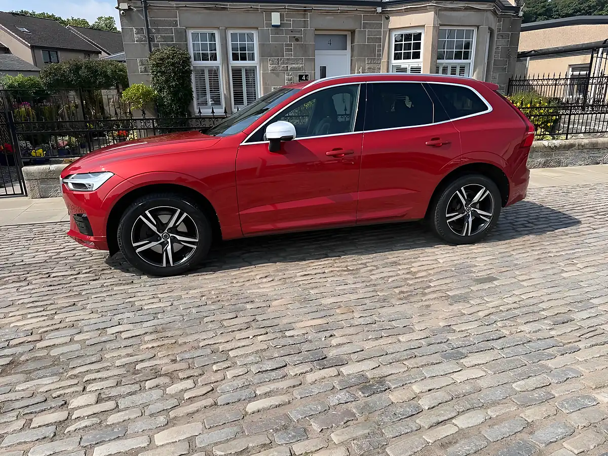 Used 2017 Volvo XC60 R-Design Red - Interior and Exterior details 10