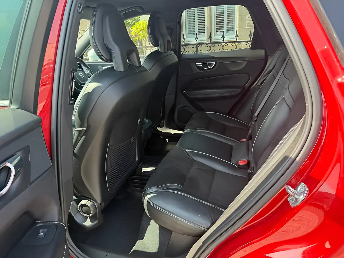 Used 2017 Volvo XC60 R-Design Red - Interior and Exterior details 14